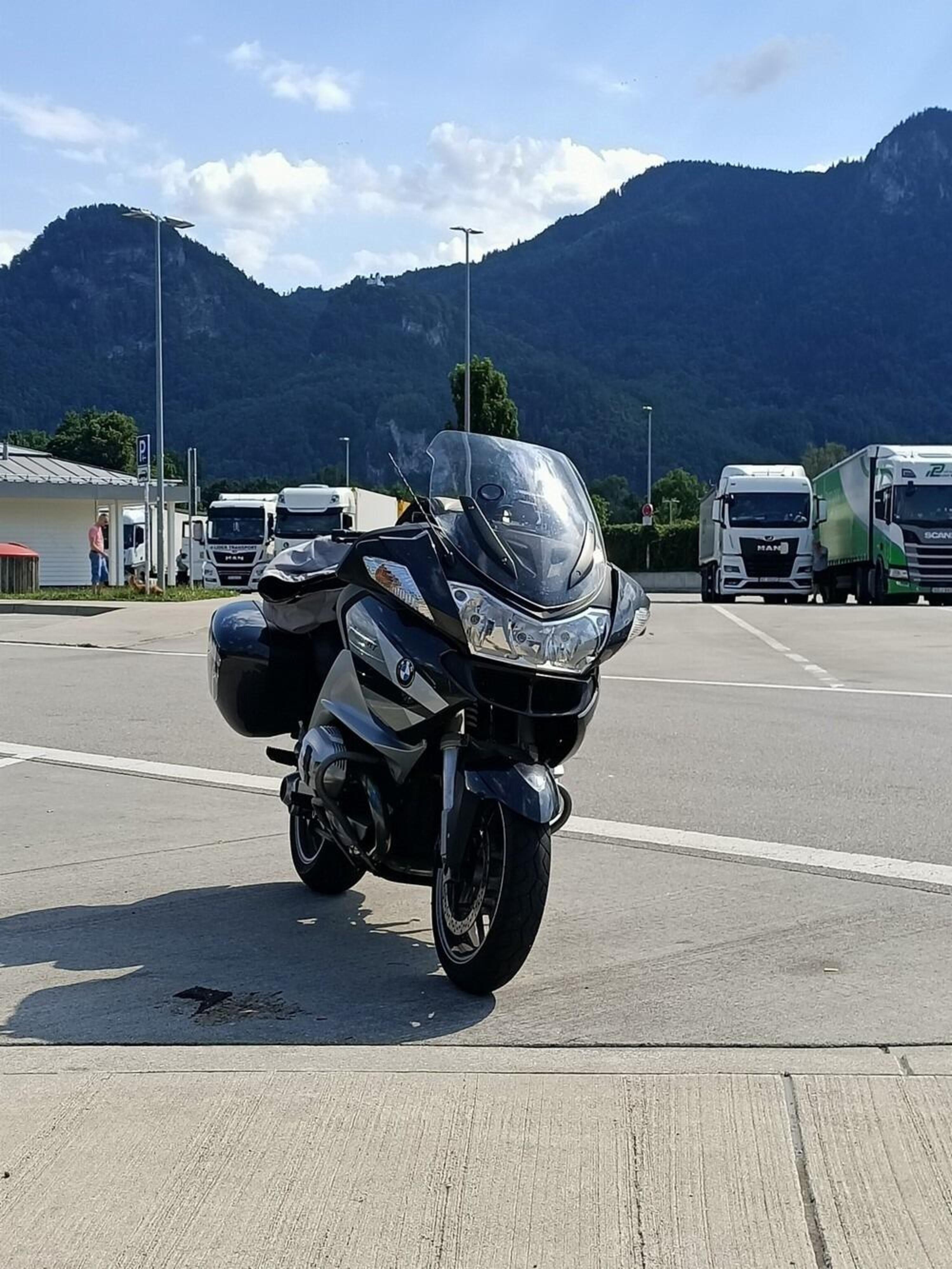 Moto e scooter: attenzione alla corretta posizione della targa -  Motociclismo