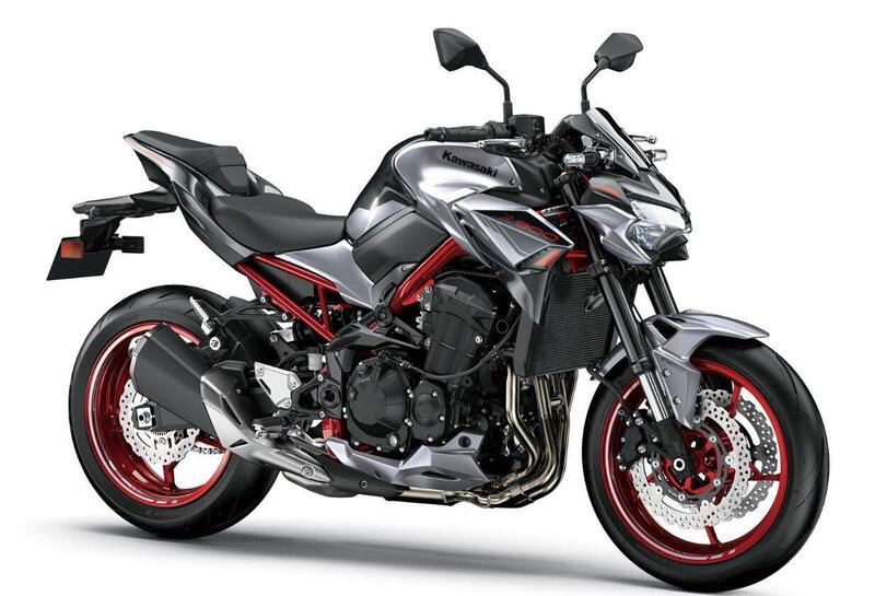 La Kawasaki Z900 2023 si fa in tre. Eccola in Italia