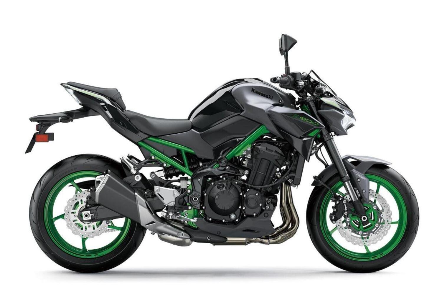 La Kawasaki Z900 2023 si fa in tre. Eccola in Italia