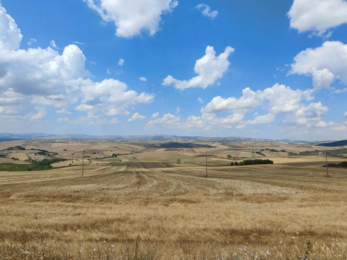 Itinerario in moto. La Baronia, la terra di mezzo (3)