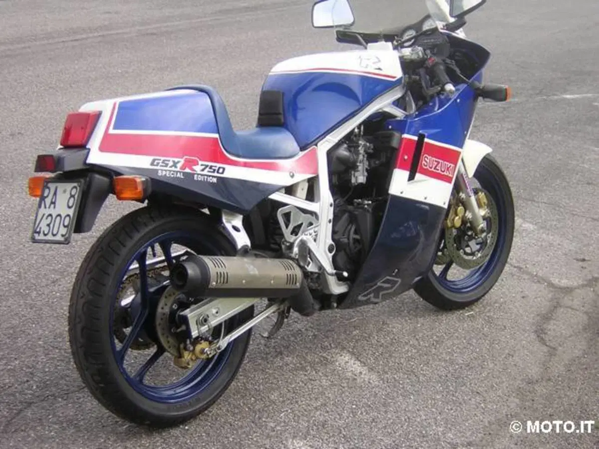 Paolo Sesti: “Gli appassionati demoliranno la moto se sarà reintrodotto il bollo sull'epoca” (2)