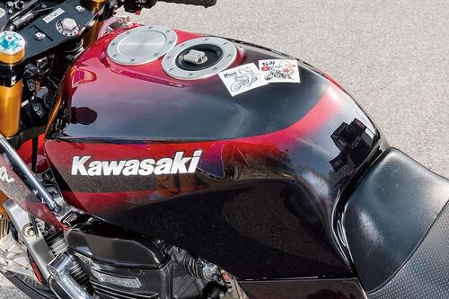 La Kawasaki Ninja GPZ900R che fa battere forte il cuore (3)