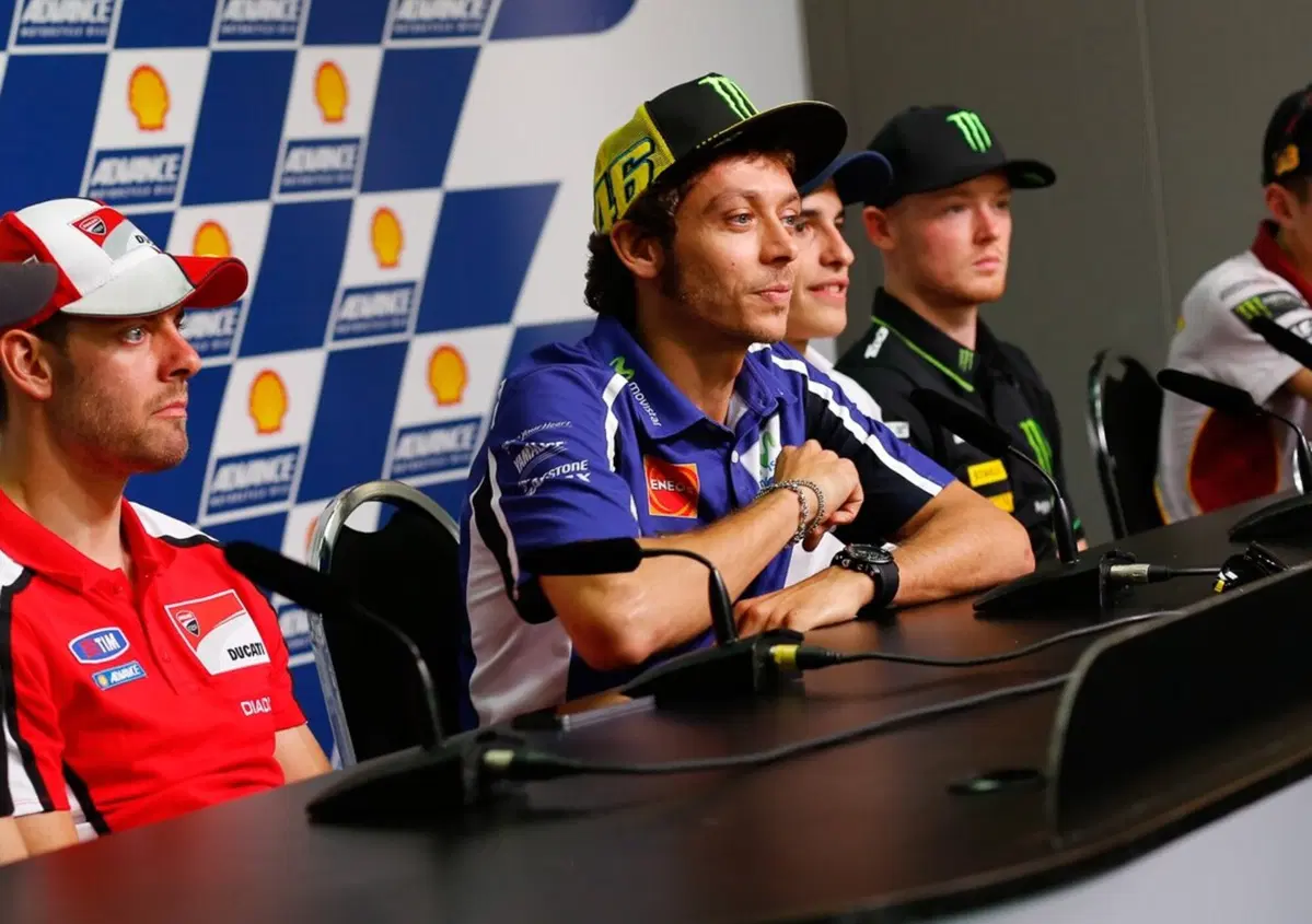 Rossi: "Nessun favoritismo da Yamaha"