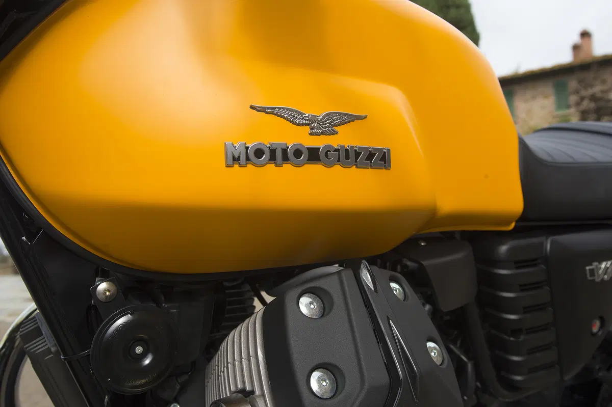 Moto Guzzi V7 II 2015 (33)