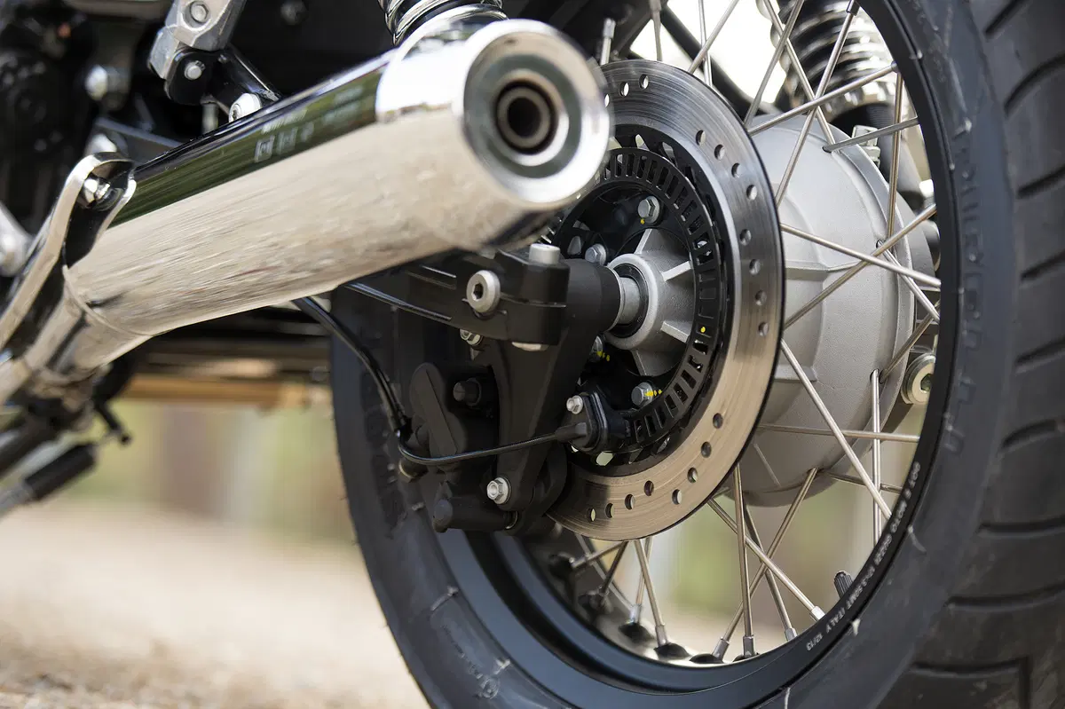 Moto Guzzi V7 II 2015 (47)