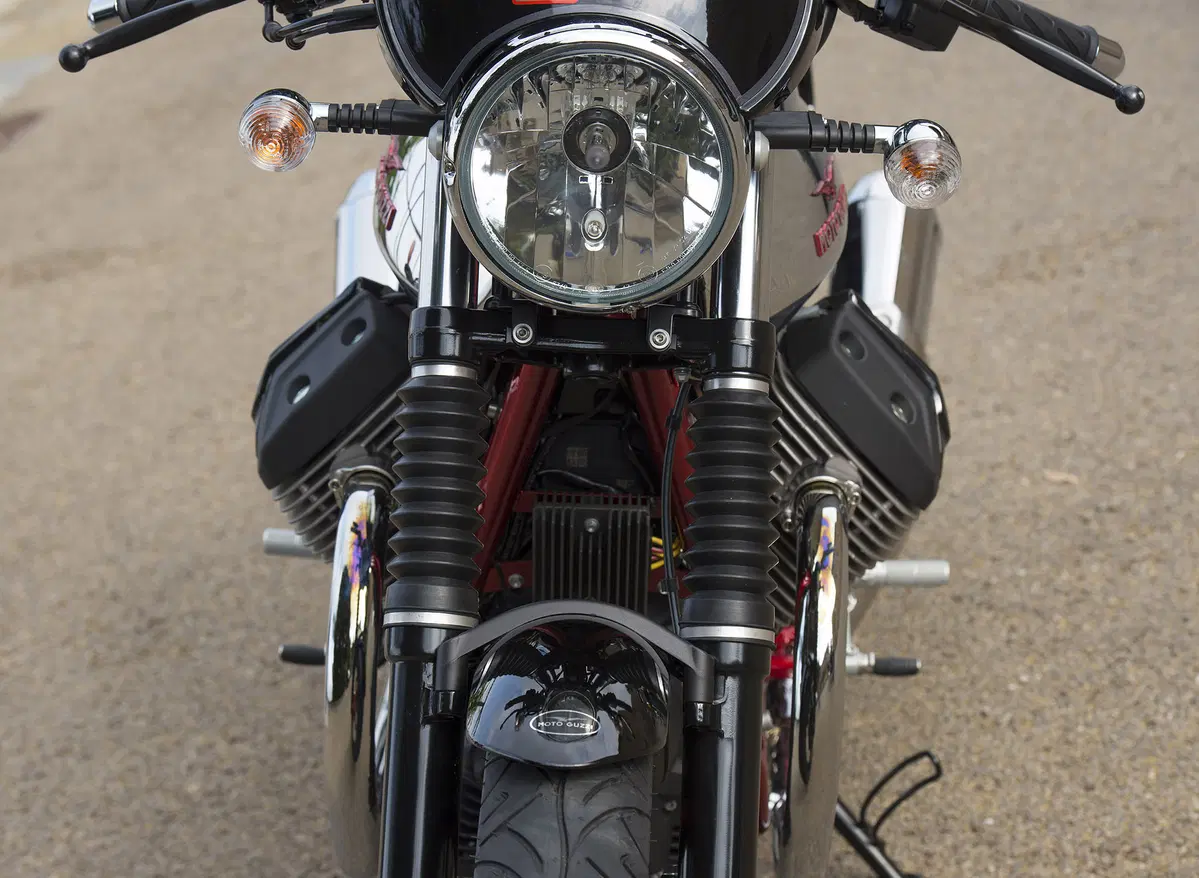 Moto Guzzi V7 II 2015 (55)