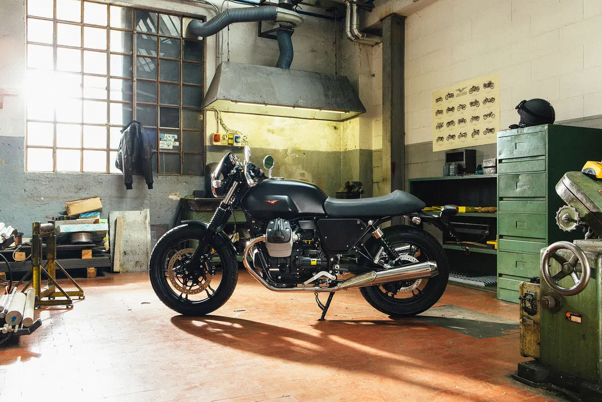 Moto Guzzi V7 II 2015 (64)