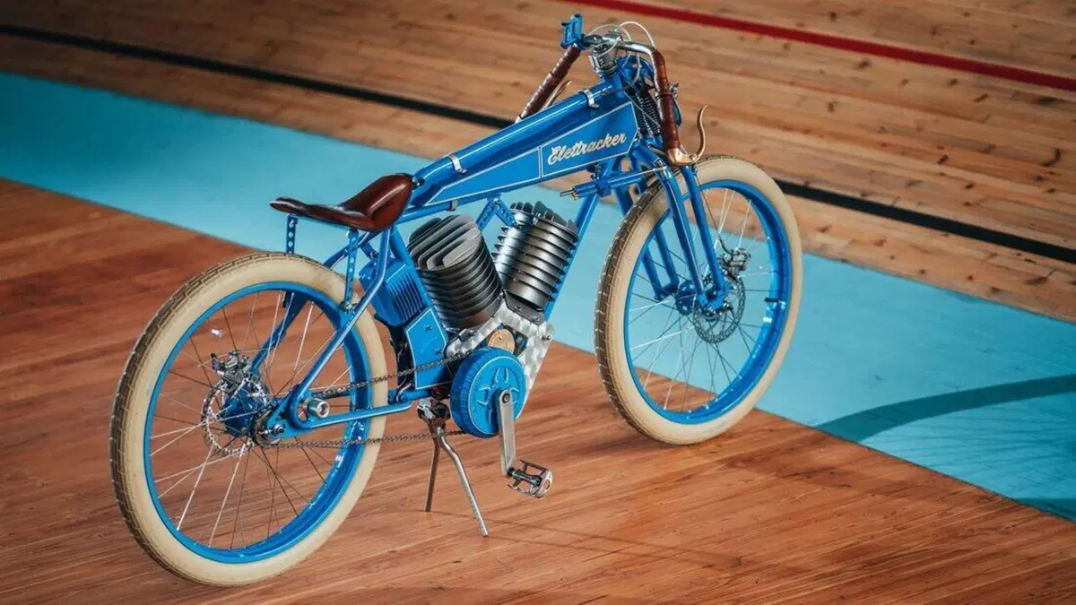 Elettracker: tra bici e moto, tra passato e futuro (12)