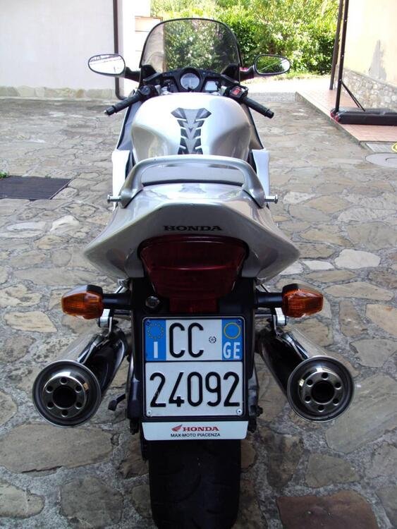 Honda CBR 1100 XX  (2001 - 06) (5)