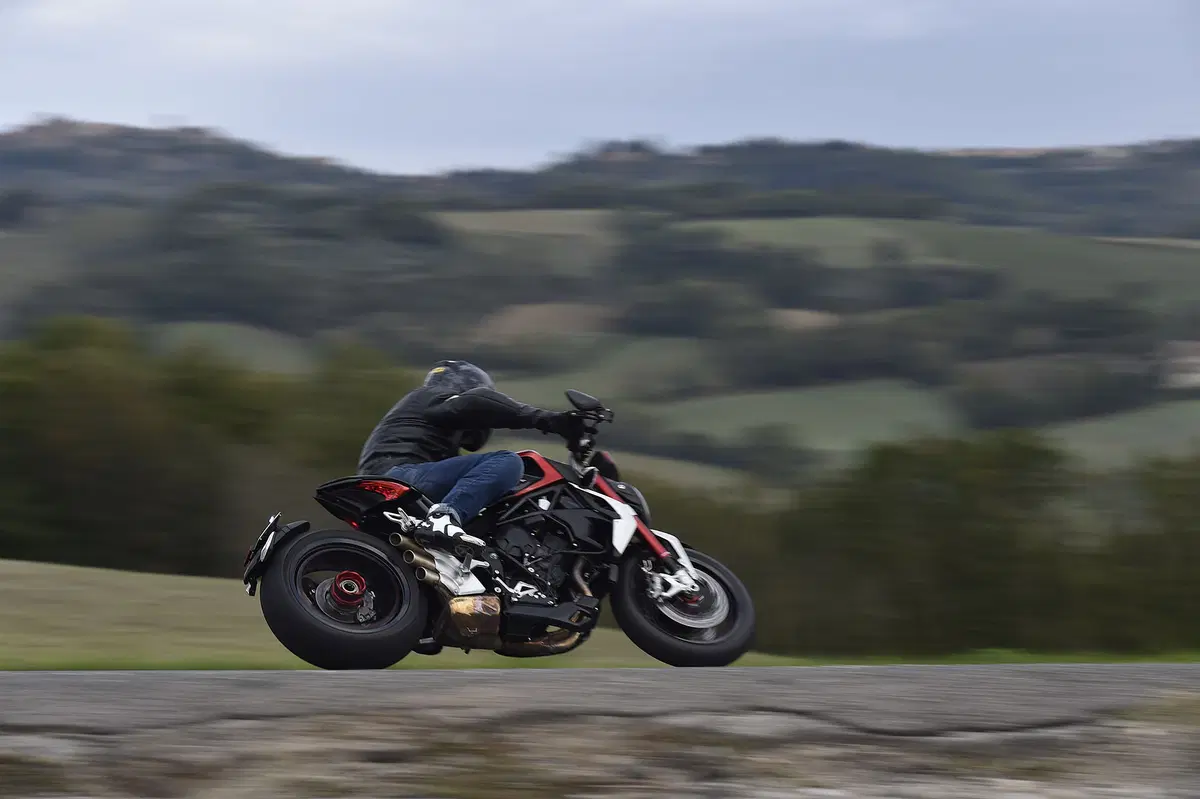 MV Agusta Dragster 800 RR (4)