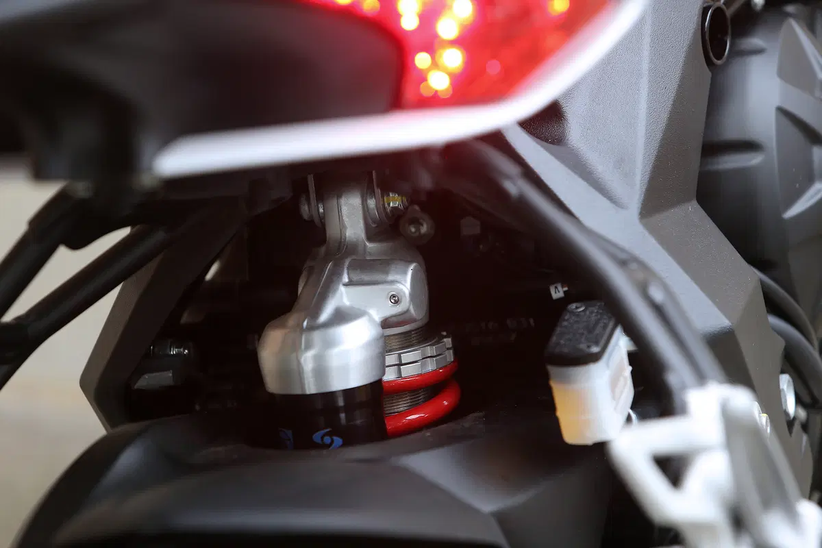 MV Agusta Dragster 800 RR (35)