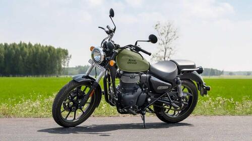 Royal Enfield Meteor 350. Le versioni 2023 aggiornate così (2)