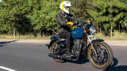 Royal Enfield Meteor 350. Le versioni 2023 aggiornate così (3)