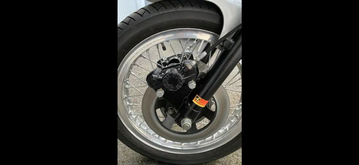 Una rara Ducati 750SS del 1974 va all'asta. Pronti con l'assegno? (12)
