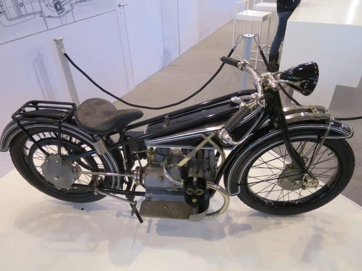 Auto e Moto d'Epoca a Padova, poche ma buone le moto (7)