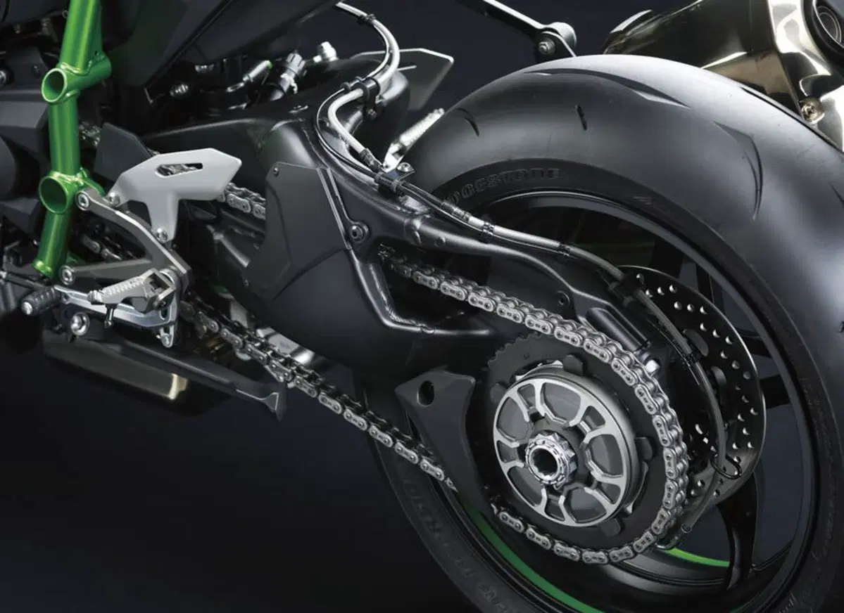 Kawasaki Ninja H2 2015 (16)