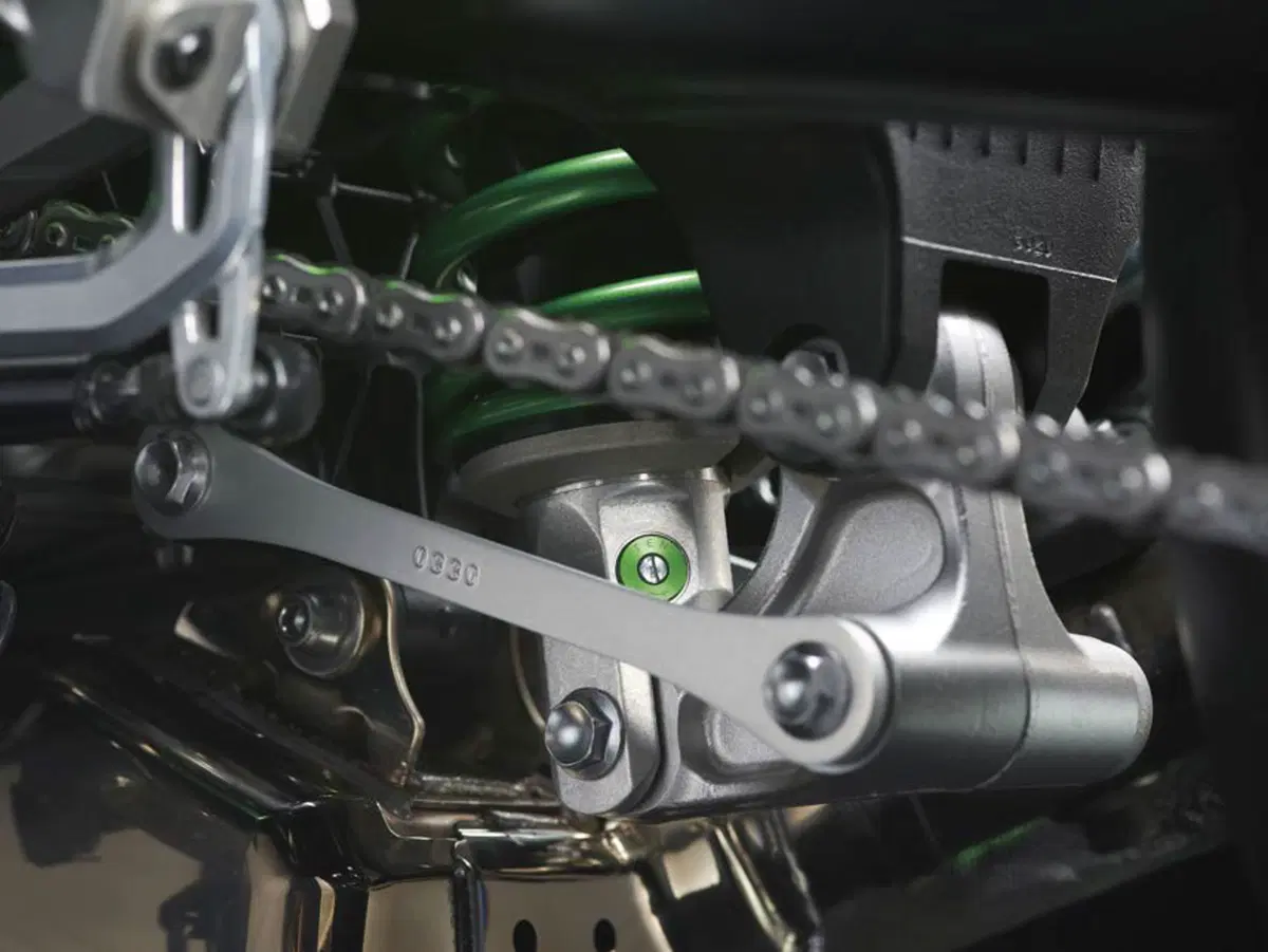 Kawasaki Ninja H2 2015 (18)