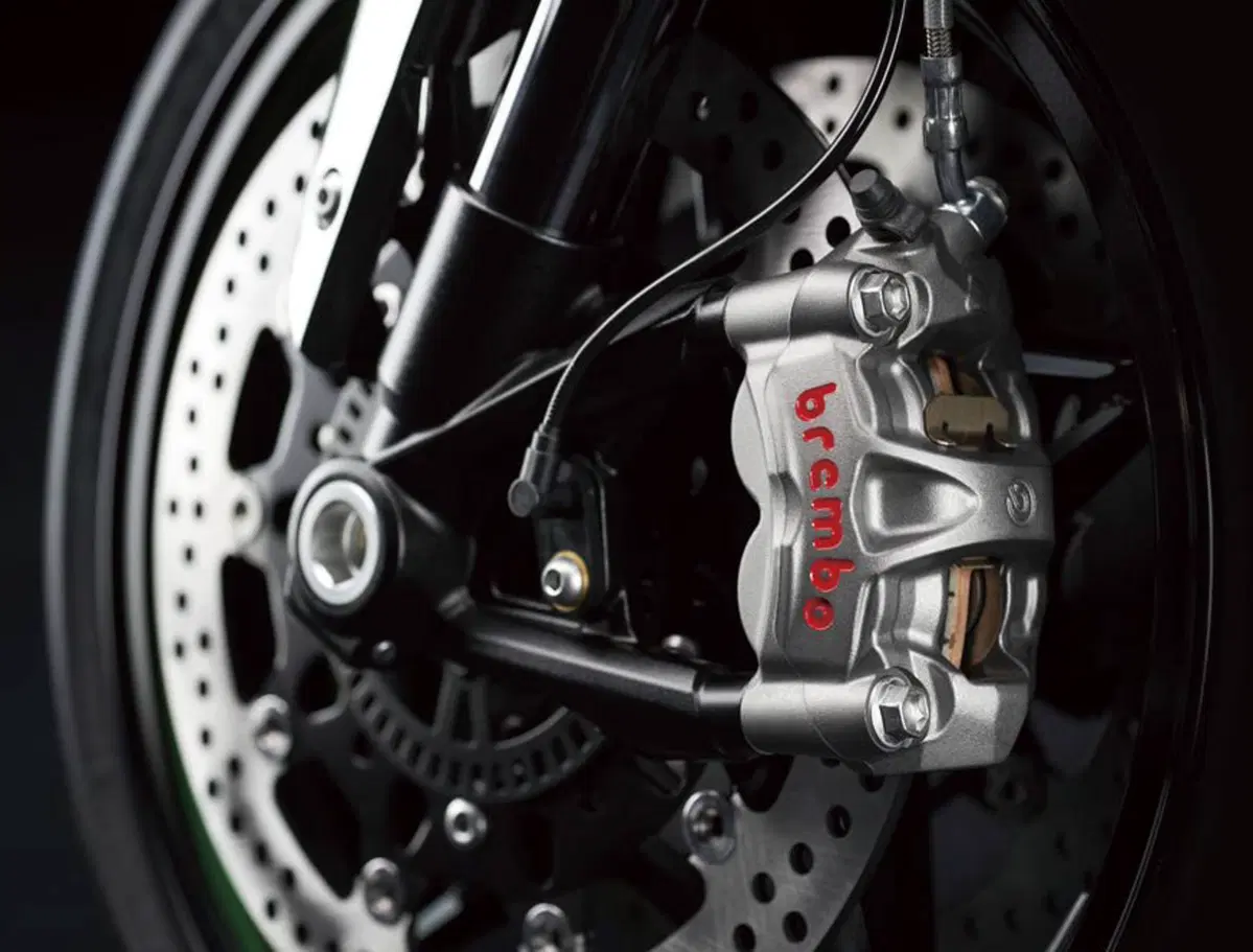 Kawasaki Ninja H2 2015 (19)