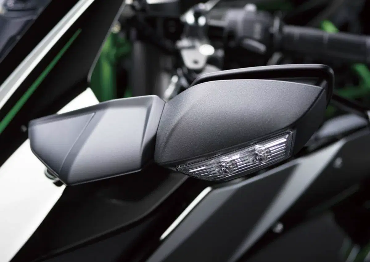 Kawasaki Ninja H2 2015 (22)