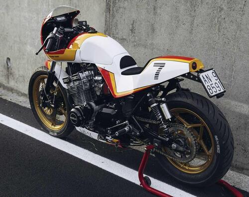 Suzuki Katana 1100 IMB.14: retrò  racer anni Settanta (5)