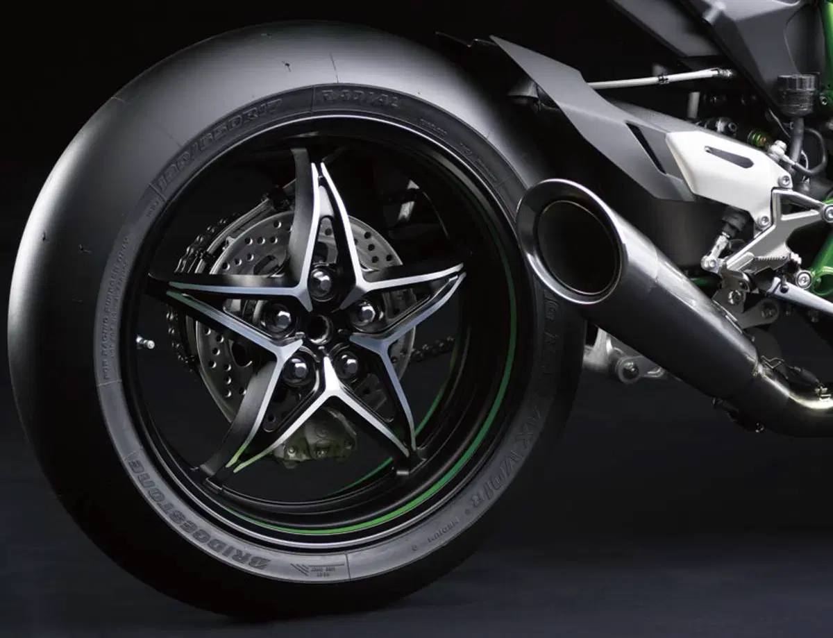 Kawasaki Ninja H2R 2015 (23)