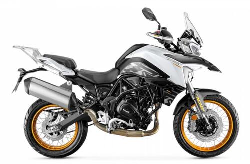 Arriva in vendita la Benelli TRK 702. Più cavalli e meno peso (5)