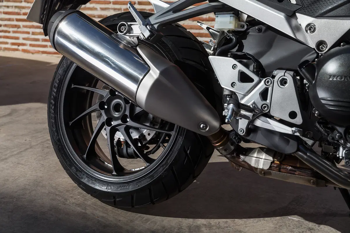 Honda Crossrunner 800 2015 (32)