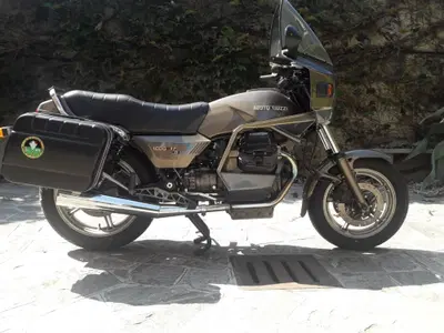 Moto Guzzi SP II 1000 d'epoca