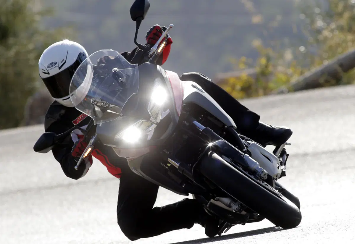 Partnership commerciale tra Honda Motor Europe Ltd Italia e Kabuto Helmets Europe