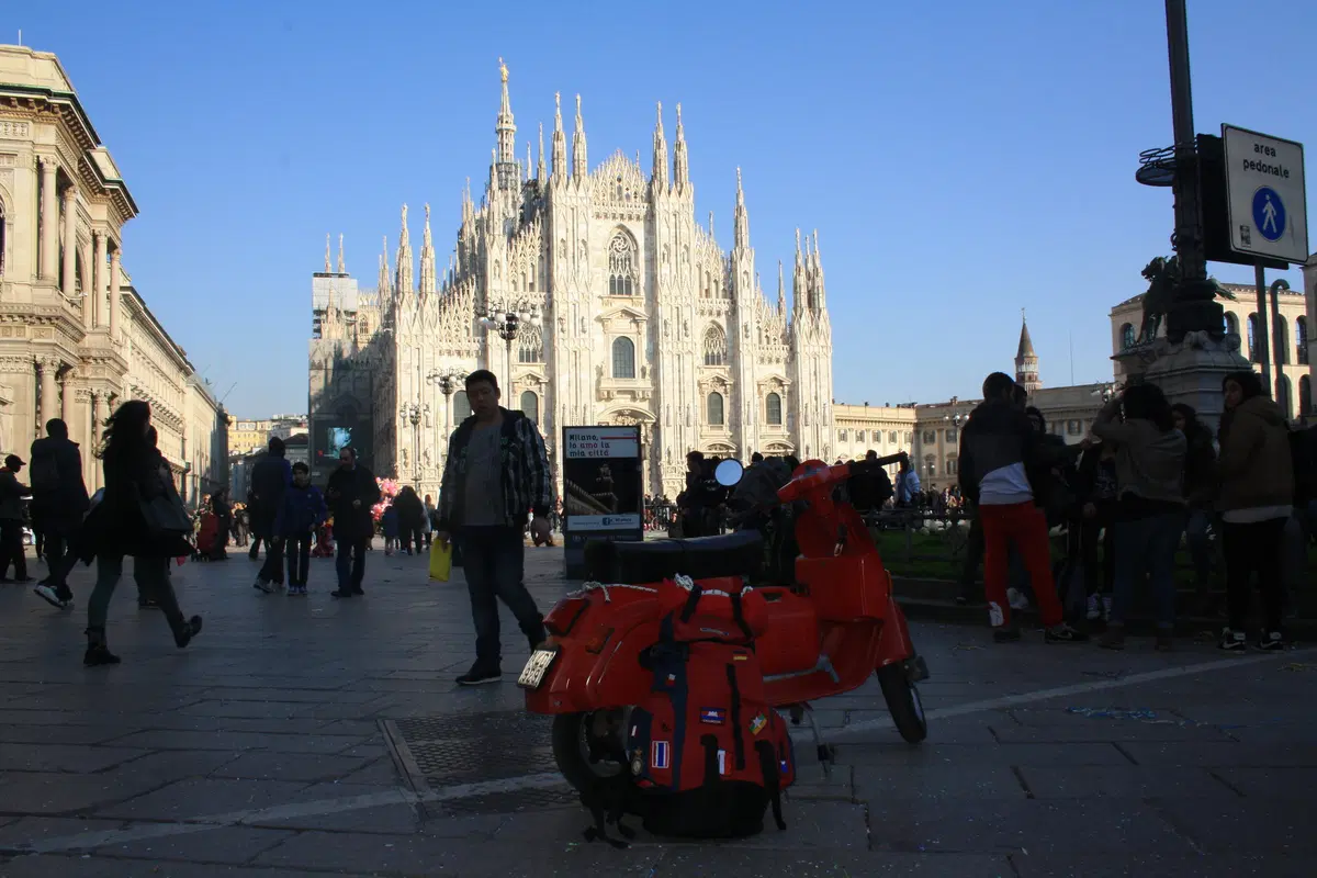 Euro Vespa: a caccia del Guinness World Record con la PK 50 (12)
