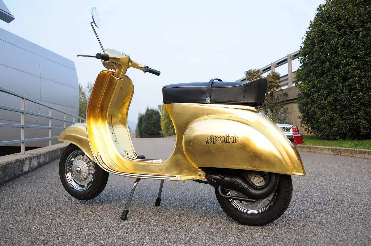 Vespa Polini Gold 23 Carati a EICMA 2014 (2)