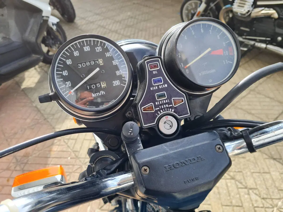 Honda CB 650 honda epoca cafè racer GMOTO cosenza (7)