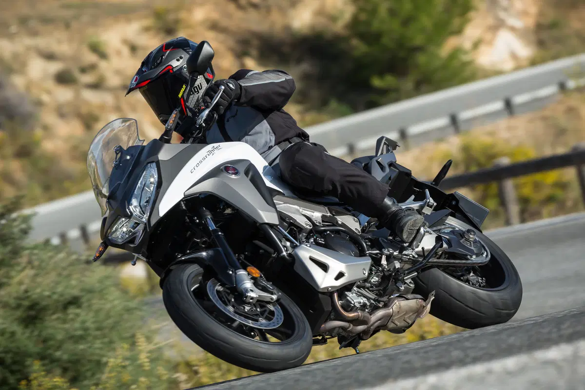 Honda Crossrunner 800 2015 (3)