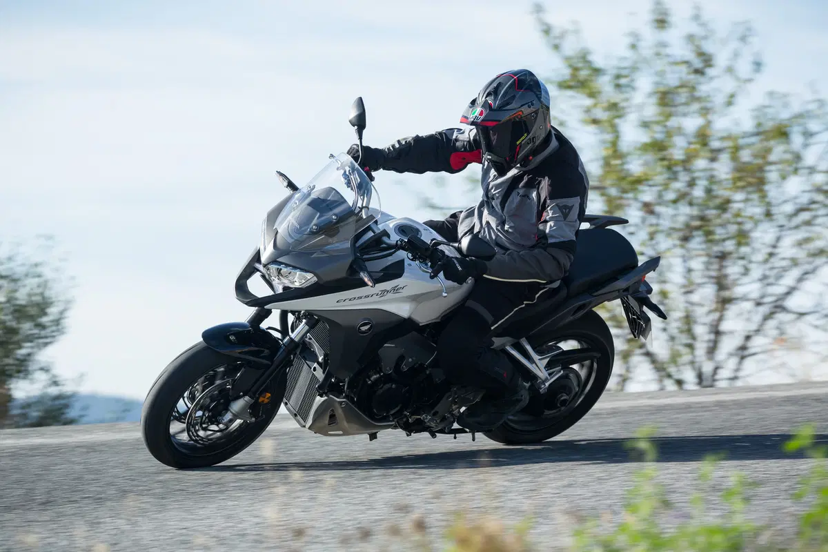 Honda Crossrunner 800 2015 (7)