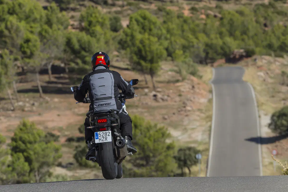 Honda Crossrunner 800 2015 (11)
