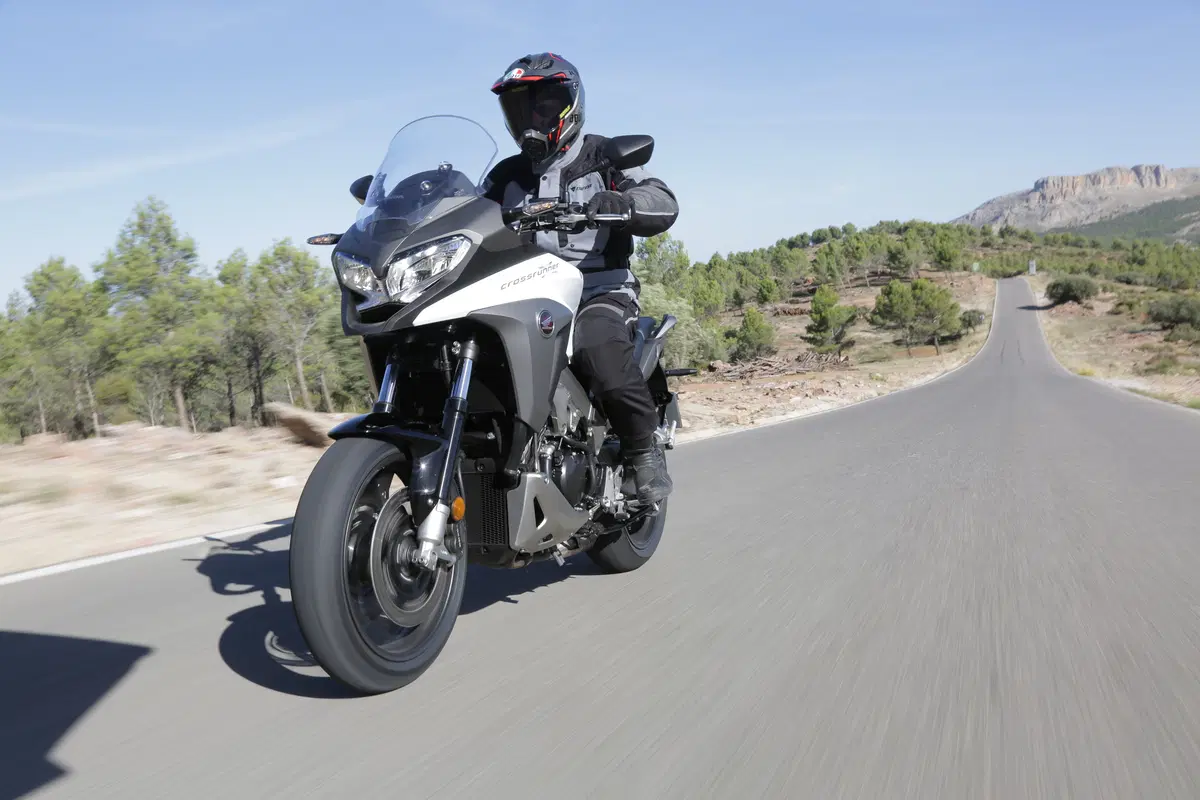 Honda Crossrunner 800 2015 (14)