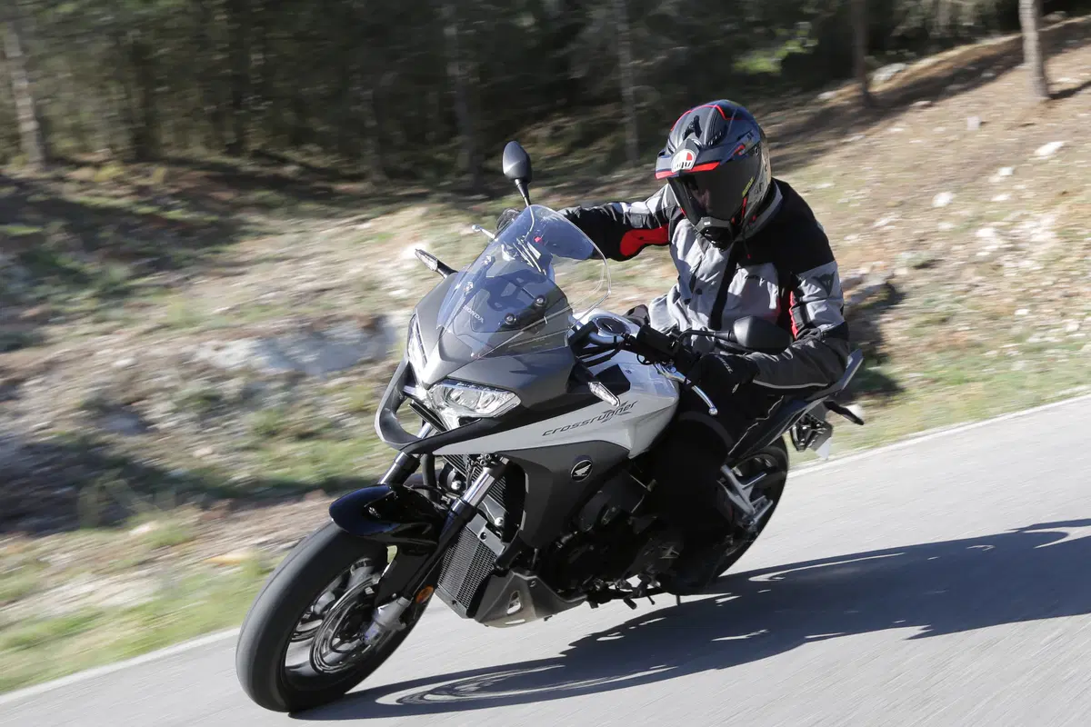 Honda Crossrunner 800 2015 (12)