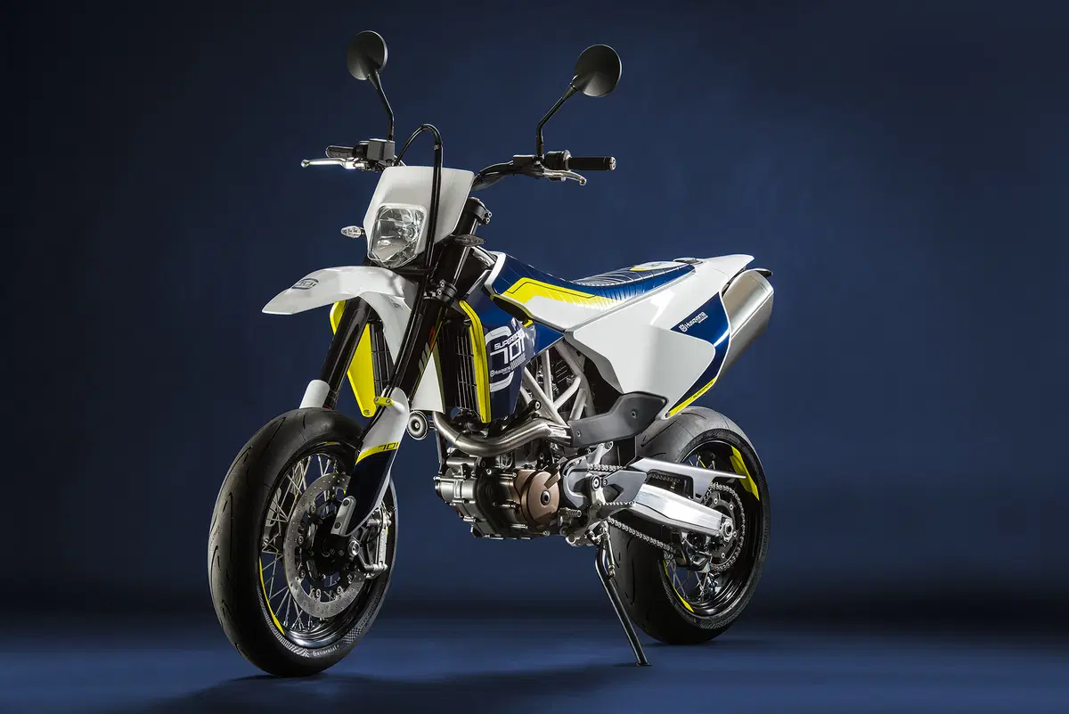 Husqvarna 701 Supermoto 2015 (7)