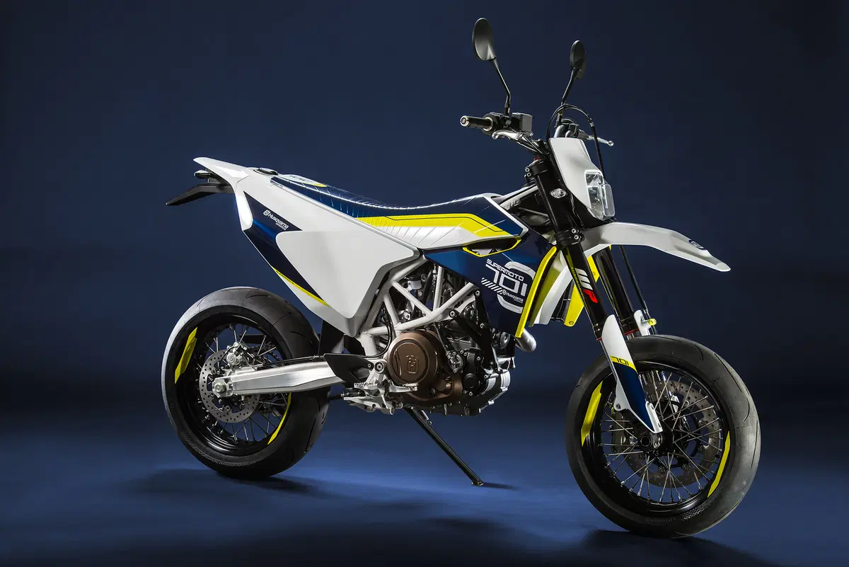 Husqvarna 701 Supermoto 2015 (12)