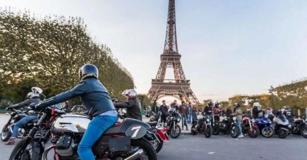 Parigi, un'altra batosta per moto e scooter. Questa volta riguarda i parcheggi