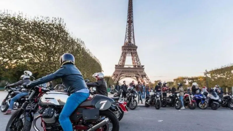 Parigi, un'altra batosta per moto e scooter. Questa volta riguarda i parcheggi