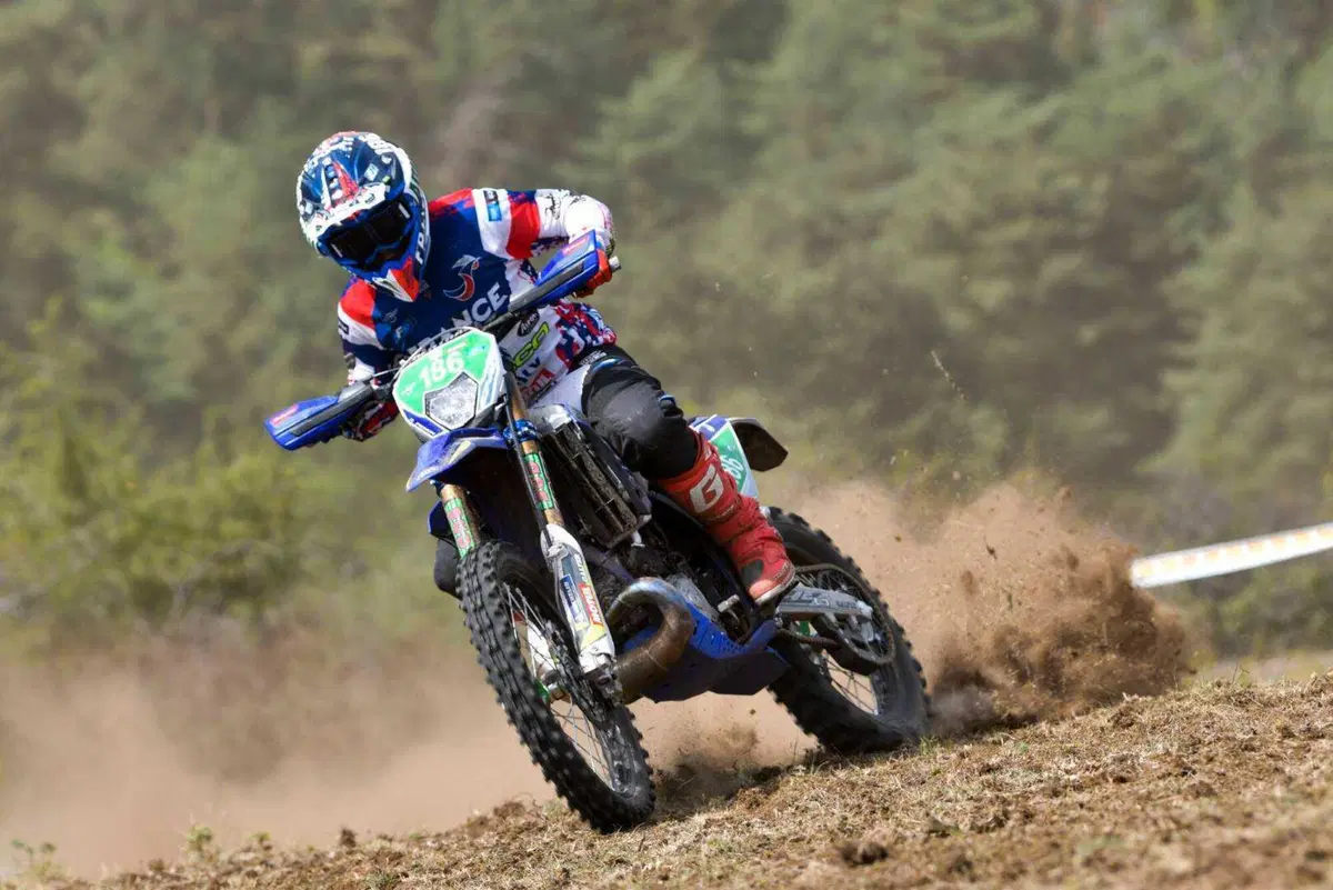 ISDE 22 Francia. D2. Garcia Imprendibile, Inglesi al Comando, Italiani al passo… di carica (10)