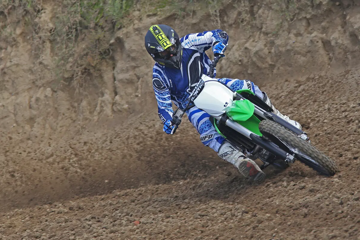 Kawasaki KX250F 2015    (11)