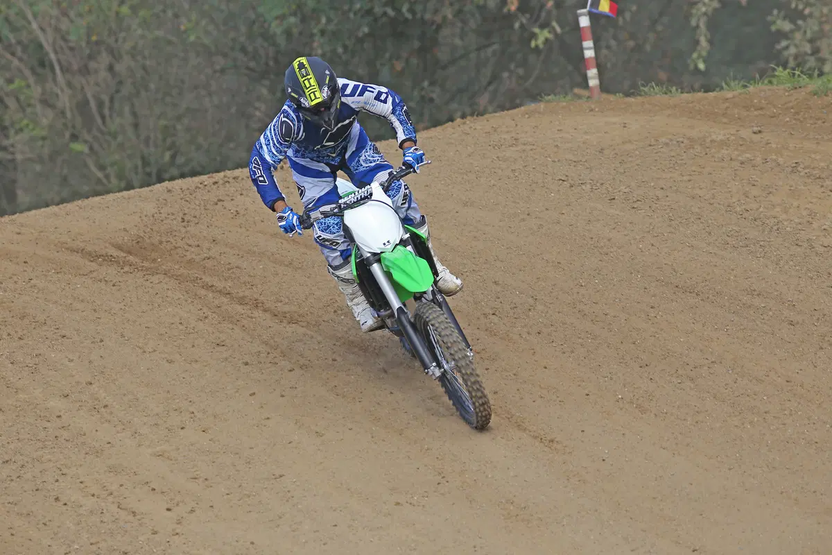 Kawasaki KX250F 2015    (13)