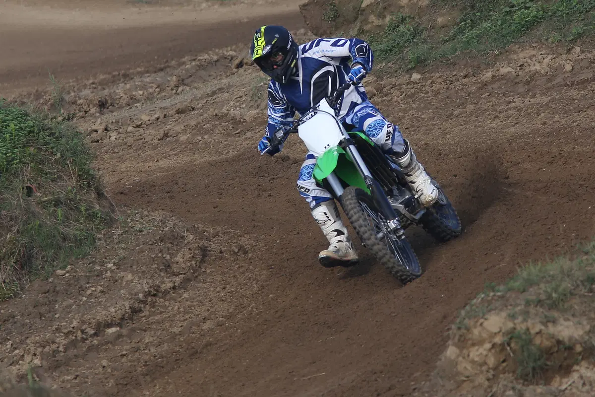 Kawasaki KX250F 2015    (15)