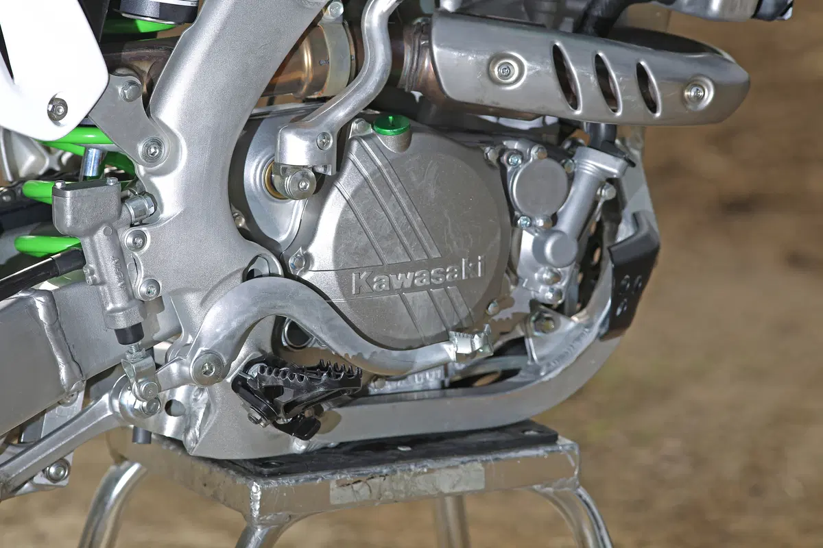 Kawasaki KX250F 2015    (28)