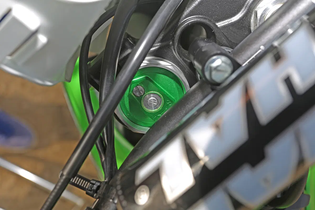 Kawasaki KX250F 2015    (30)