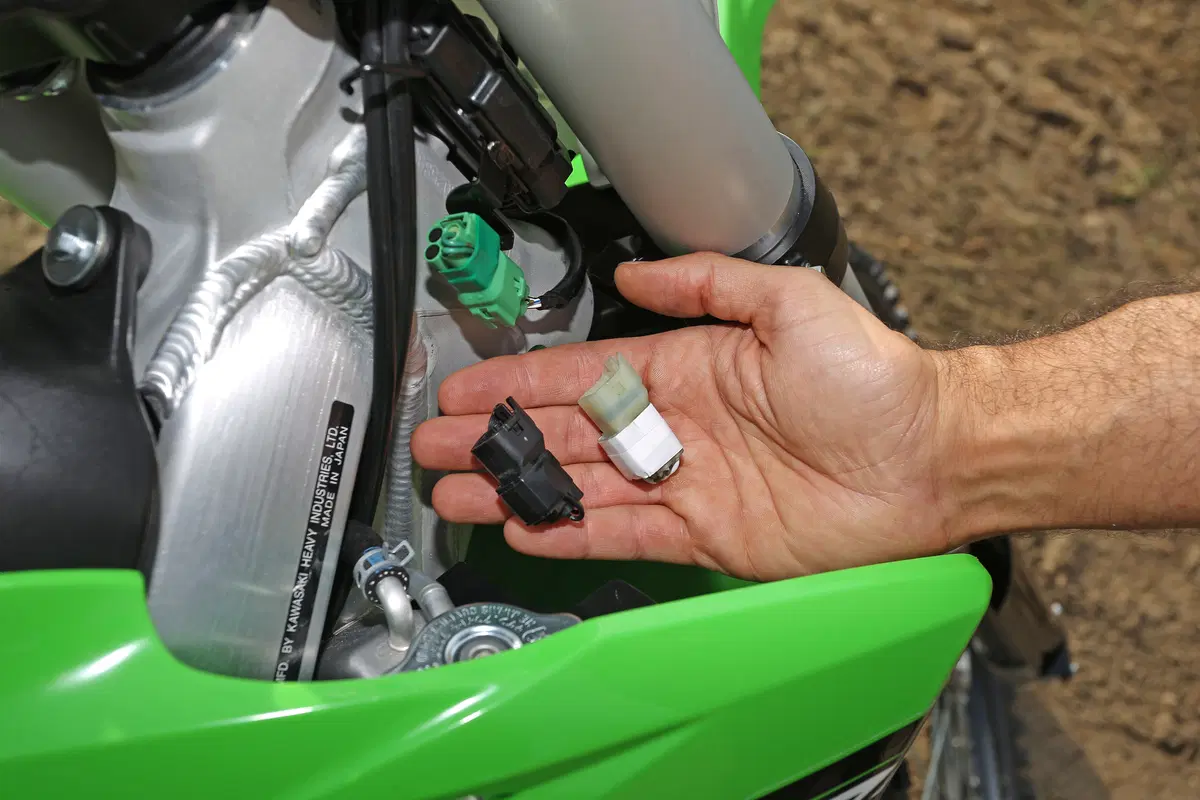 Kawasaki KX250F 2015    (24)