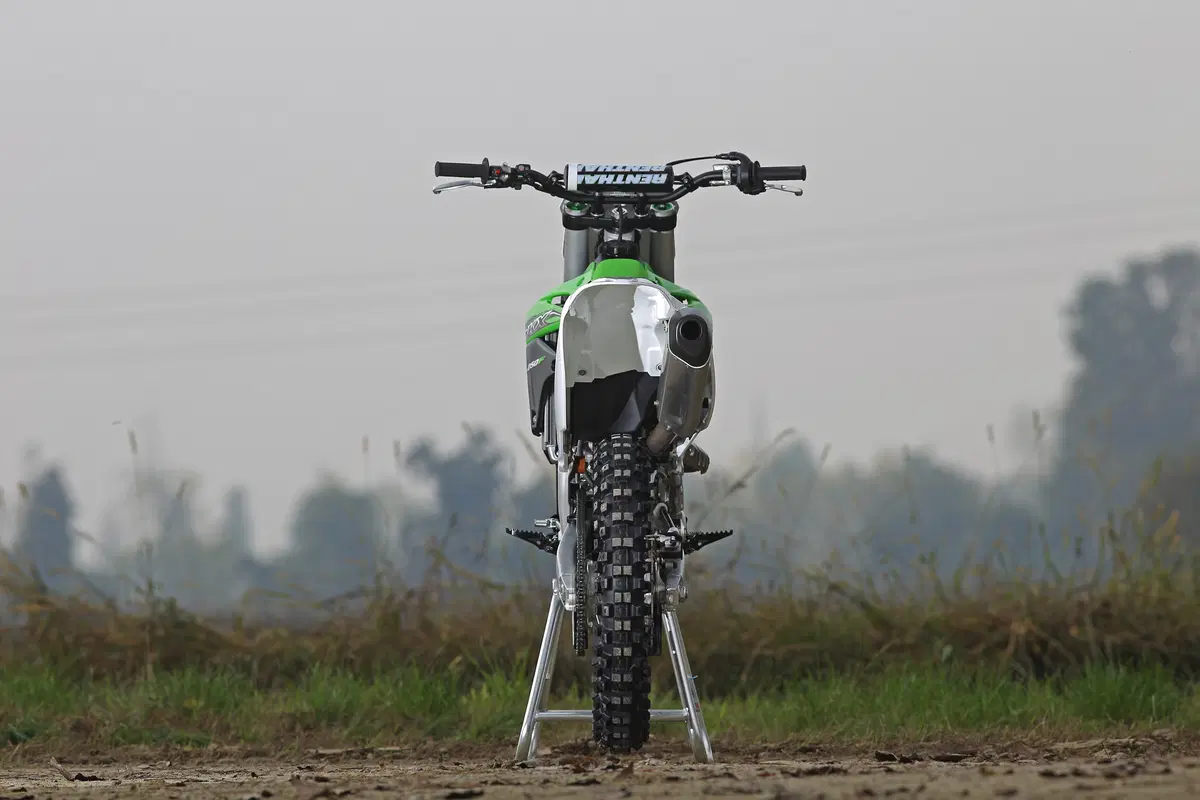 Kawasaki KX250F 2015    (21)