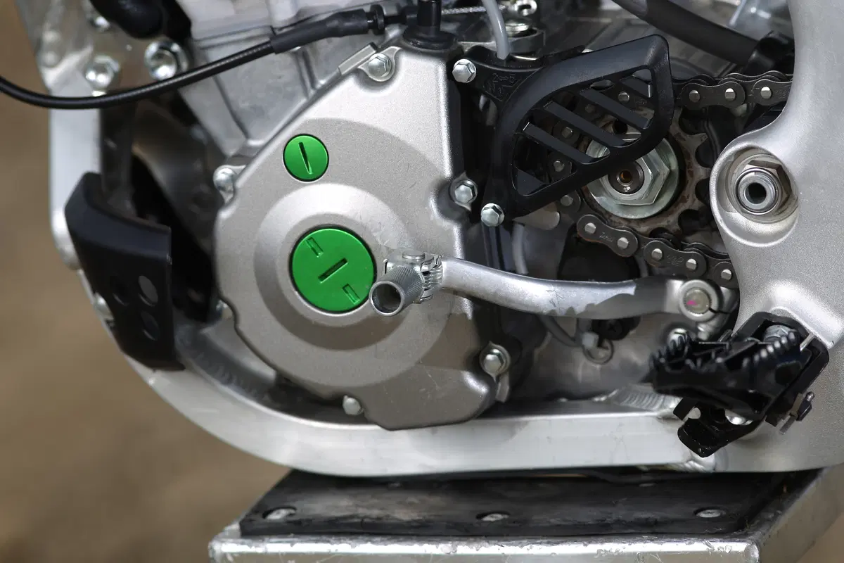 Kawasaki KX250F 2015    (33)
